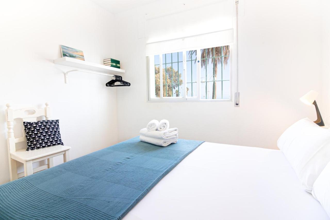 Sea & Wave Al Rolo Beach Apartment มาลากา ภายนอก รูปภาพ